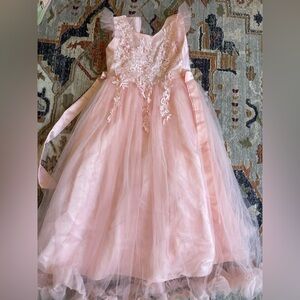 Barely used elegant Pink size 6 Kids Dress